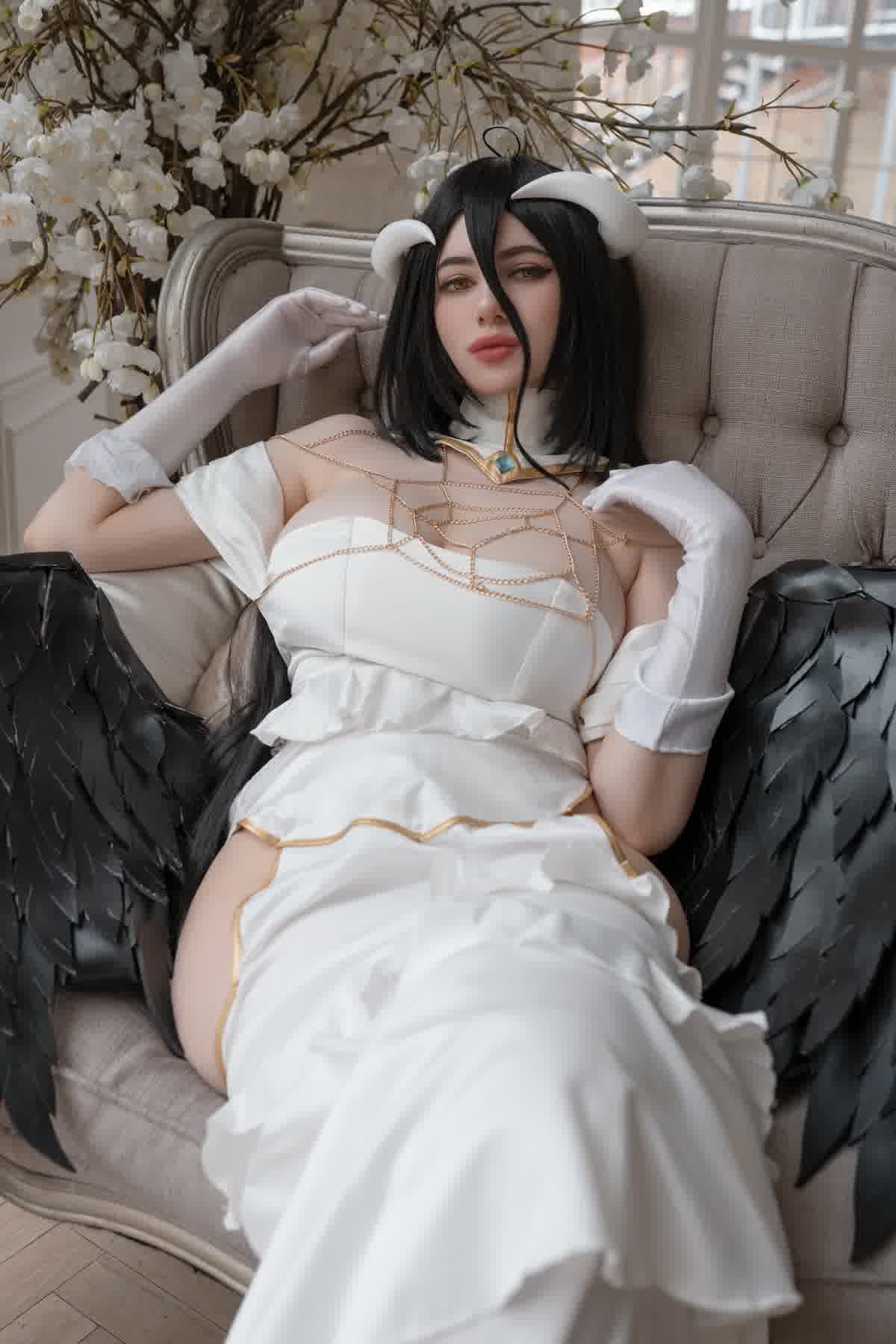 Sexy Alina Becker Albedo cosplay photo 7