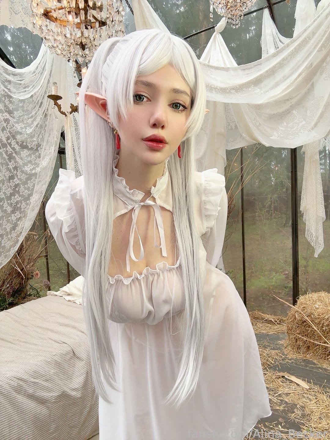 Alina Becker Frieren hot sexy cosplay photo