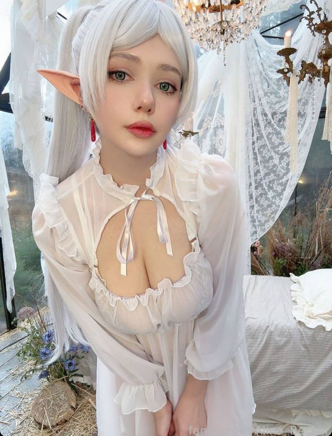 Alina Becker Frieren hot cosplay HD photo