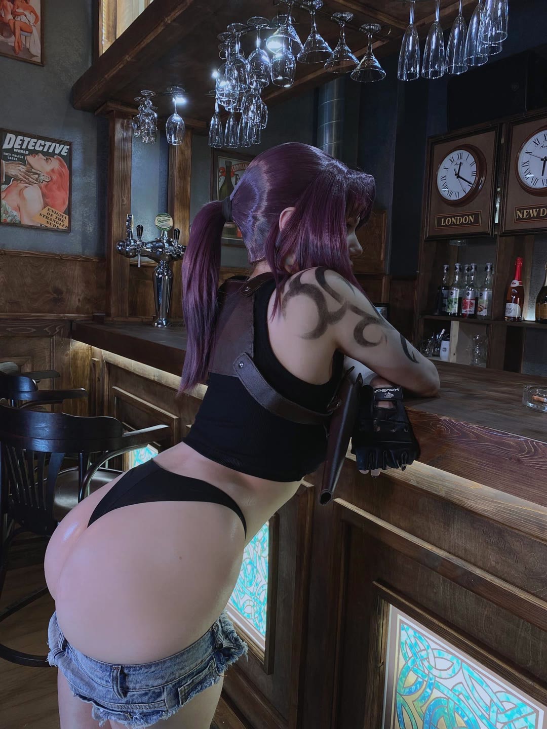 Alina Becker Revy Black Lagoon hot cosplay girl photoshoot 42