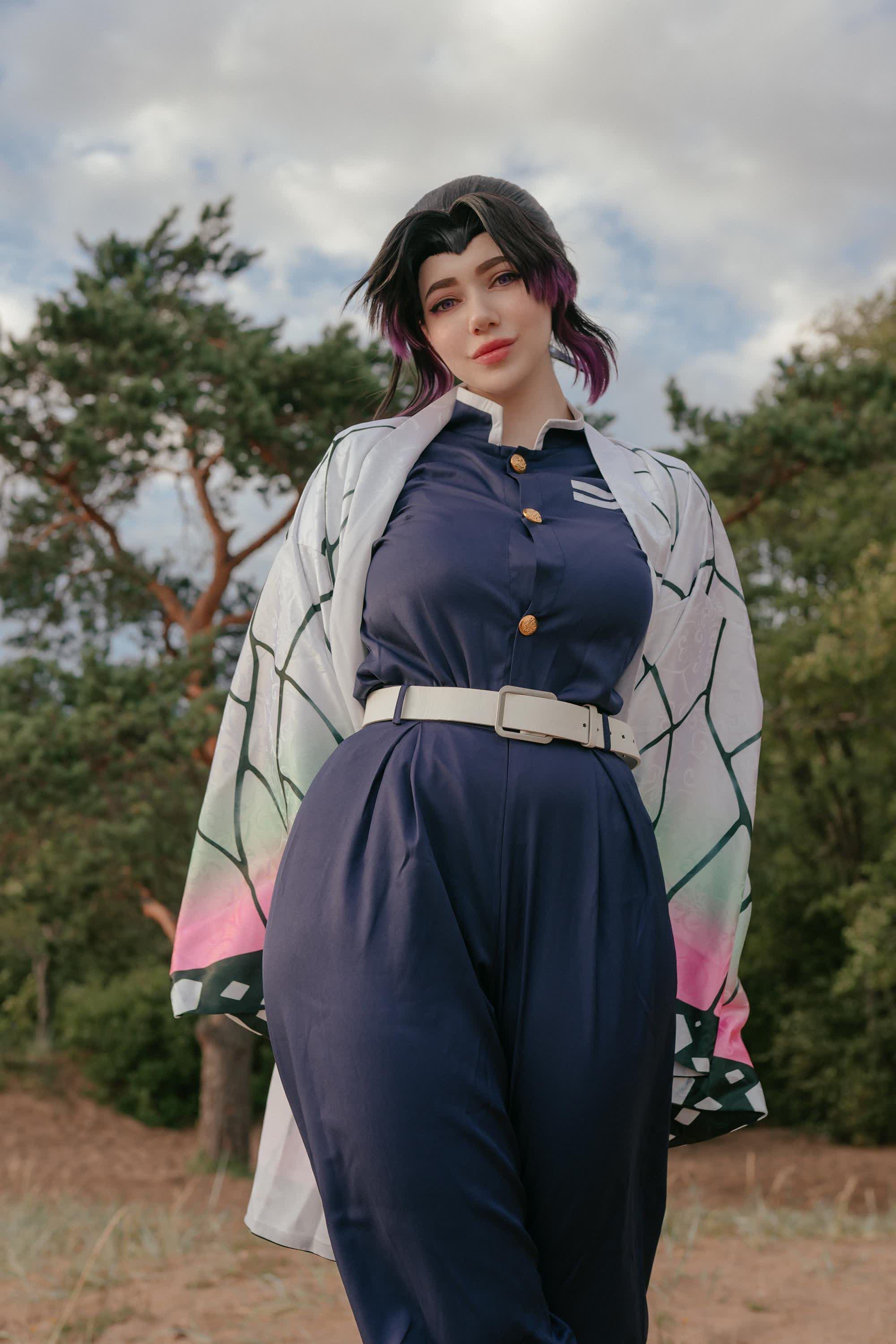 Demon Slayer Shinobu Kocho cosplay photoshoot