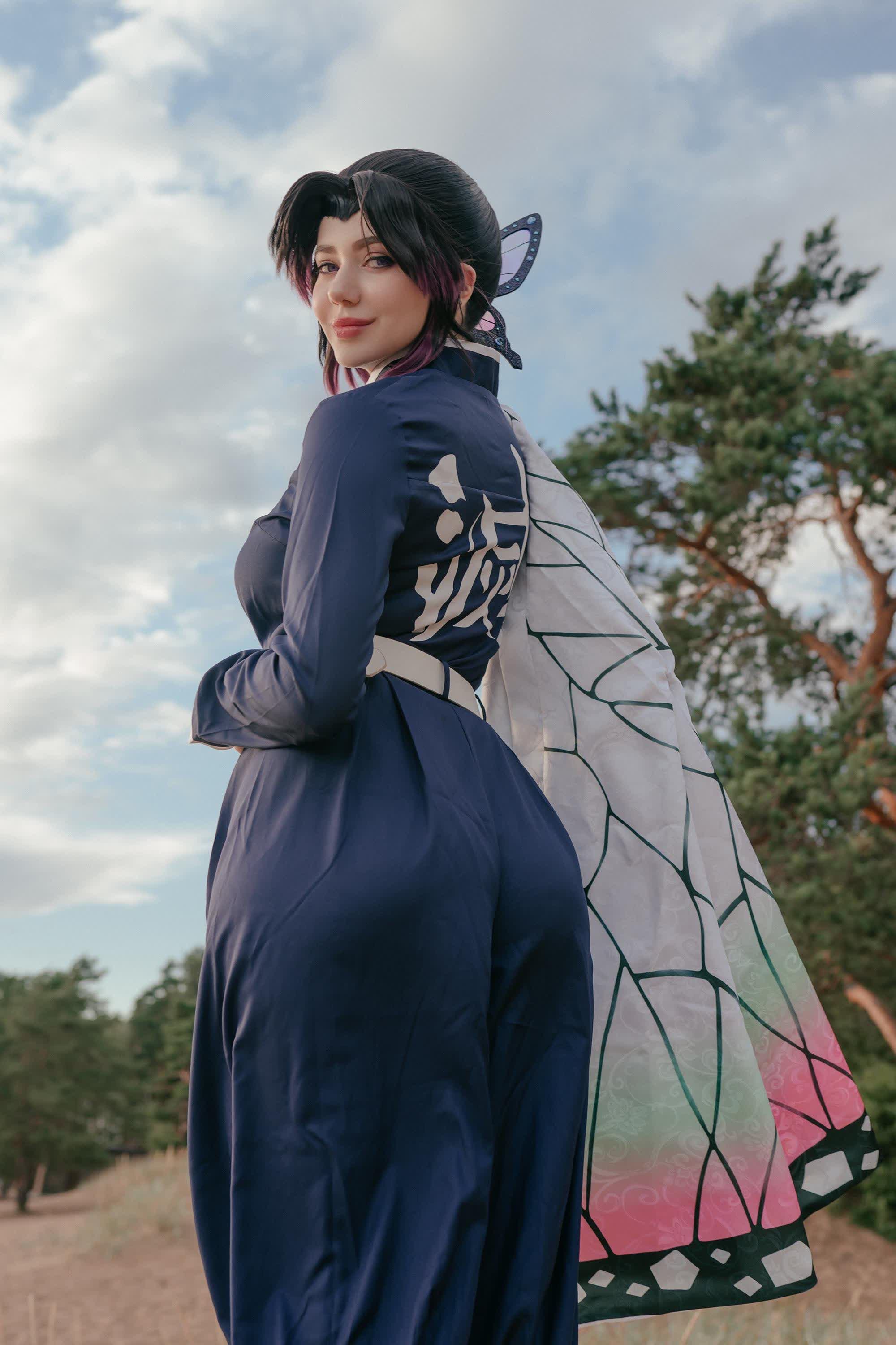 Shinobu Kocho anime cosplay close up