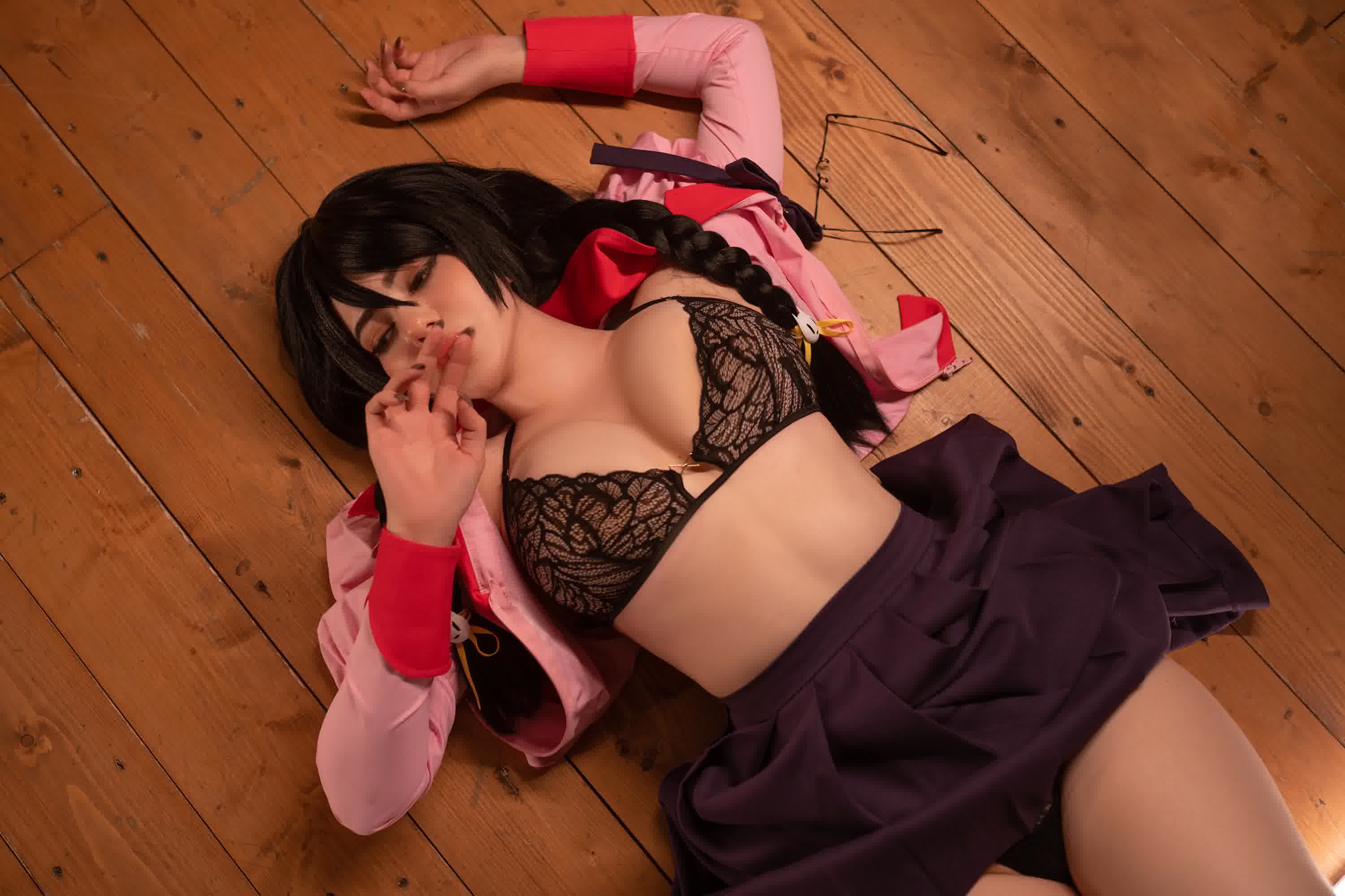 Alina Becker Tsubasa Hanekawa cosplay photo 14 Monogatari short hair cosplay