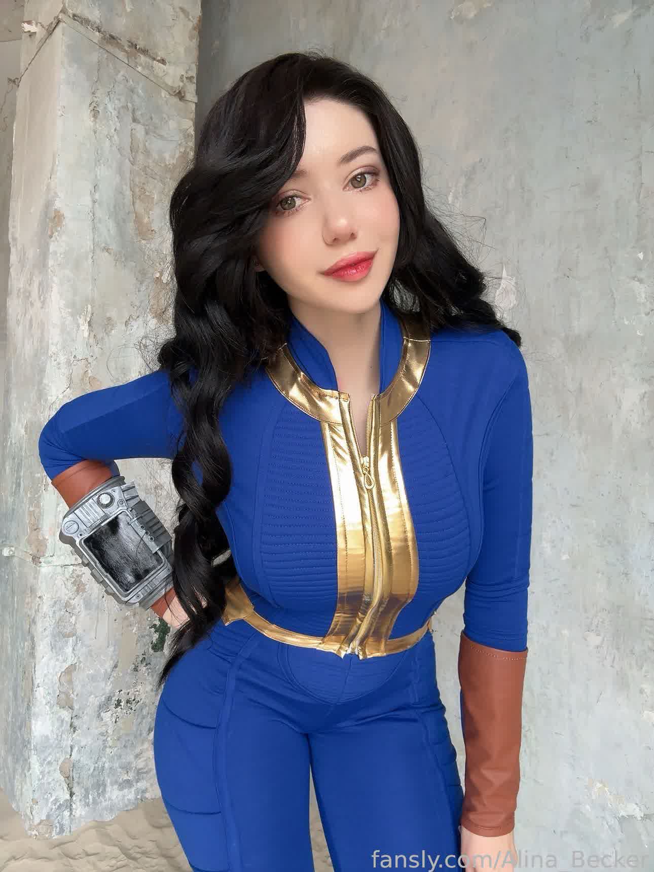 Alina Becker Fallout female Vault Dweller cosplay image 3