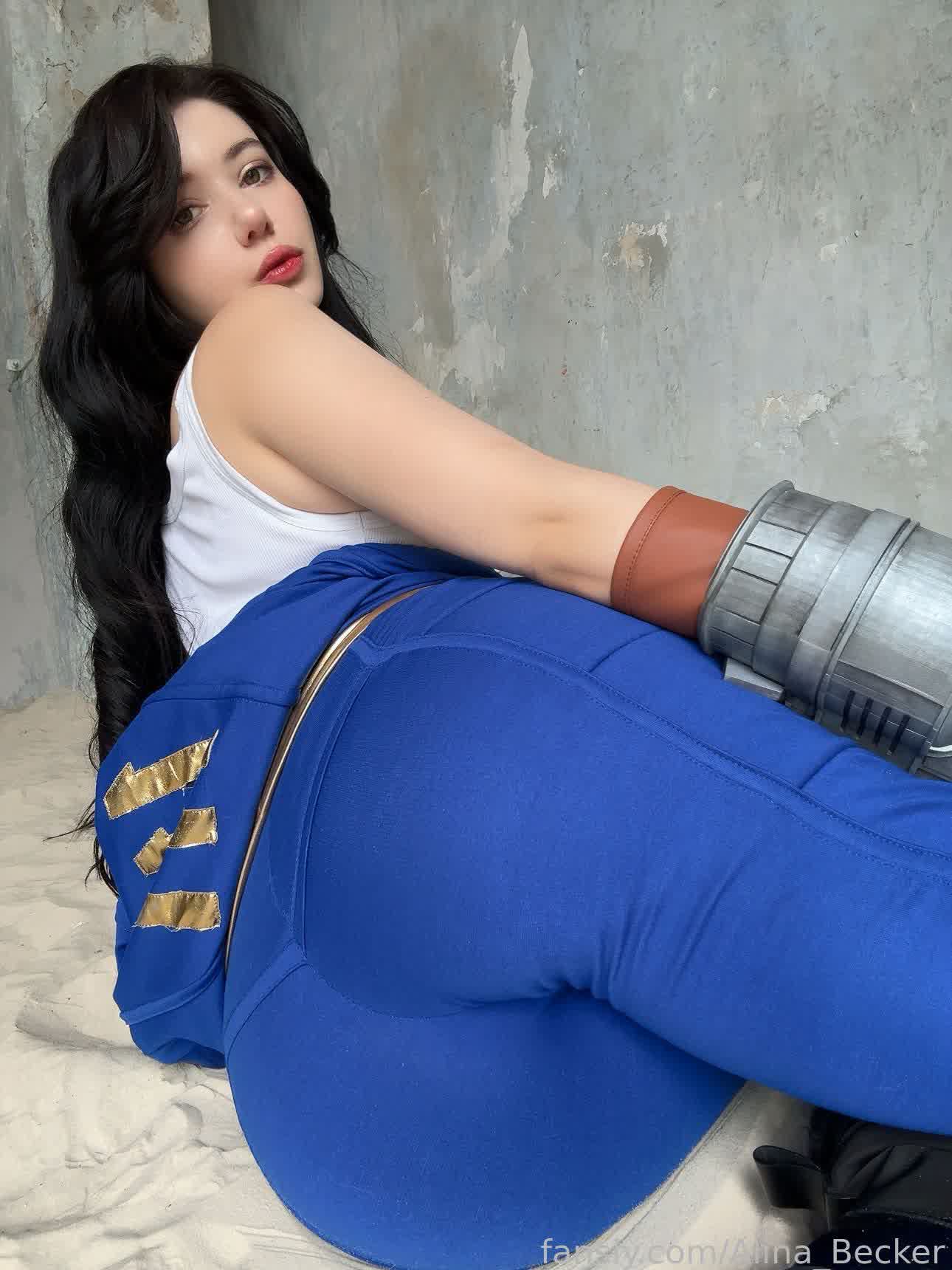 Alina Becker female Vault Dweller cosplay image 38