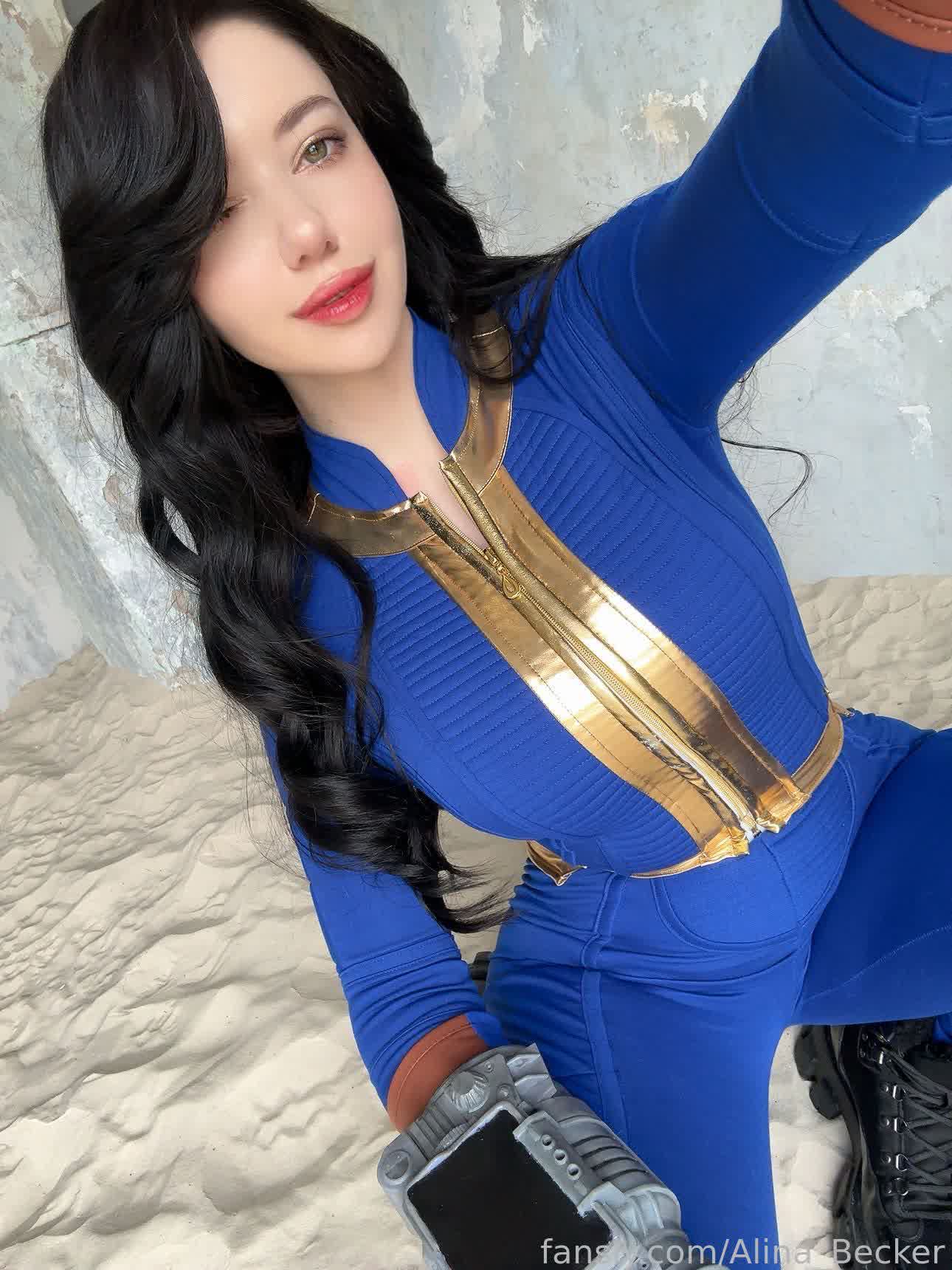 Alina Becker female Vault Dweller cosplay gallery photo 8