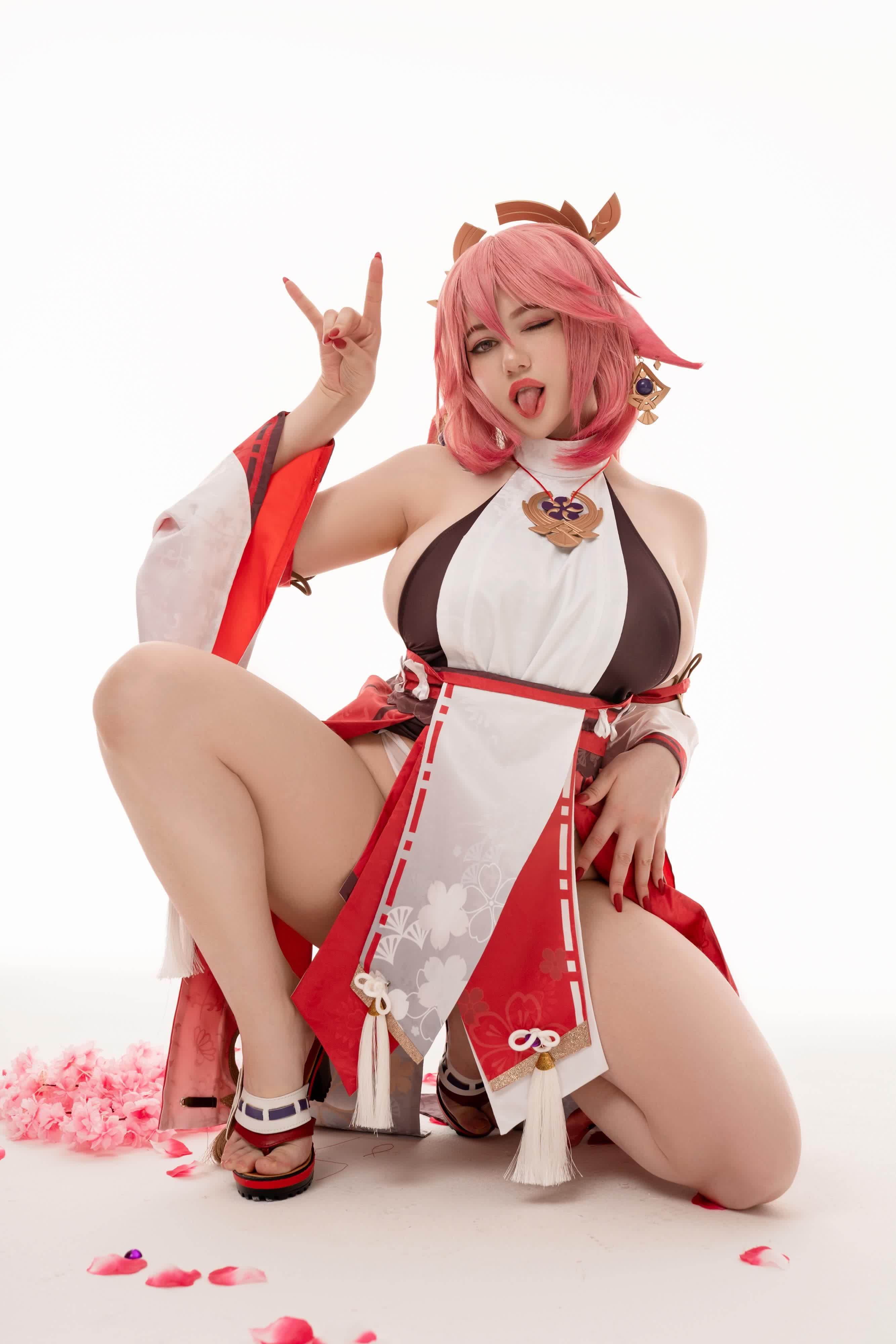 Alina Becker Yae Miko sexy wallpaper HD